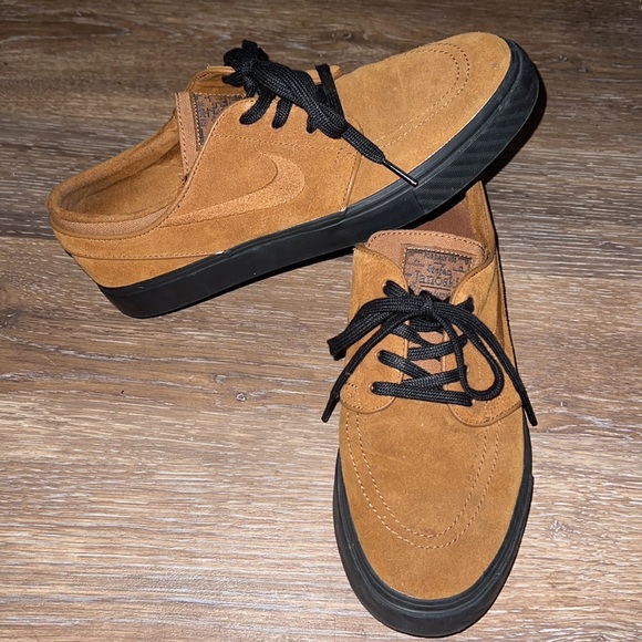 Nike Zoom Stefan Janoski Skate Shoes - Picture 2 of 12